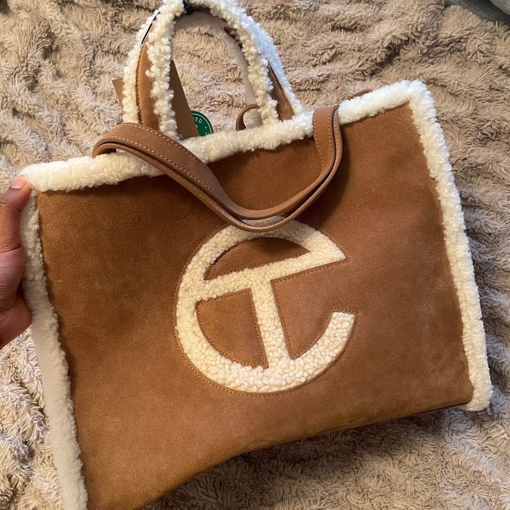 MEDIUM CHESNUT TELFAR BAG